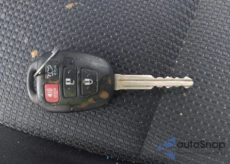 2016 Toyota Rav4 Xle z USA, uszkodzony, nr VIN 2T3WFREV3GW239307